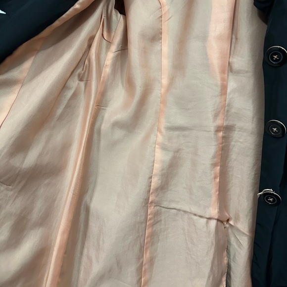 Votre nom Paris women’s rain jacketet size sm
Flared arms pleated pockets - Picture 5 of 5